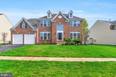 10010 River Walk Ter, Marlboro, MD 20774