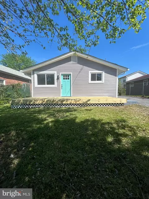 905 59th Ave, Fairmount Heights, MD 20743