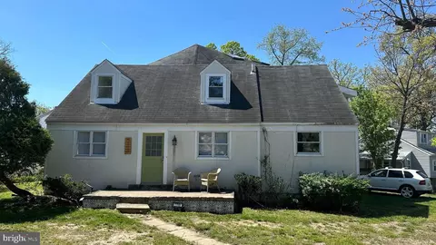 7759 Garrison Rd, Hyattsville, MD 20784