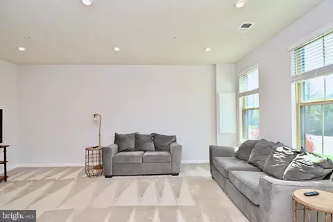 Living - 10126 Aerospace Rd, Lanham, MD 20706 photo 2 of 5