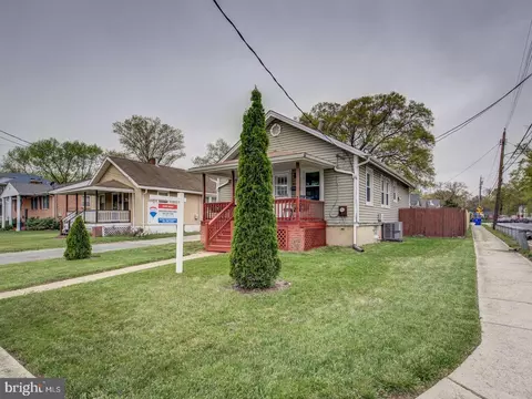 Exterior - 601 4th St, Laurel, MD 20707 photo 4 of 15