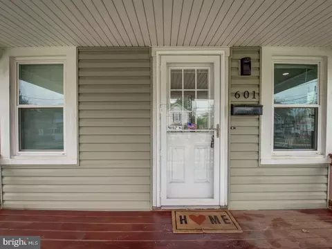Exterior - 601 4th St, Laurel, MD 20707 photo 7 of 15