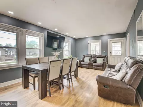 Dining - 601 4th St, Laurel, MD 20707 photo 1 of 4
