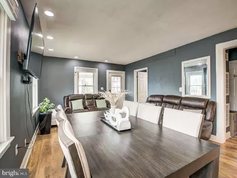 Dining - 601 4th St, Laurel, MD 20707 photo 3 of 4