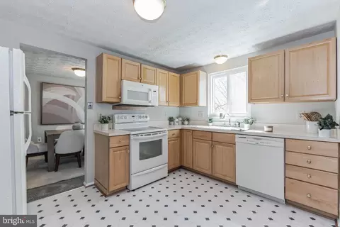 Kitchen - 8600 Briarwood Ct, Laurel, MD 20708 photo 2 of 2
