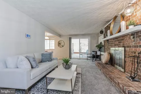 Living - 8600 Briarwood Ct, Laurel, MD 20708 photo 1 of 3