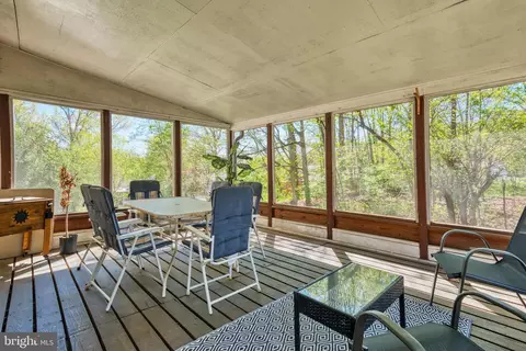Exterior - 8600 Briarwood Ct, Laurel, MD 20708 photo 3 of 4