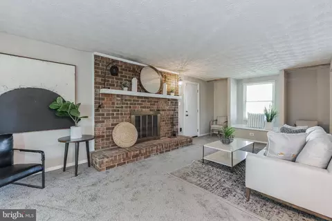Living - 8600 Briarwood Ct, Laurel, MD 20708 photo 3 of 3
