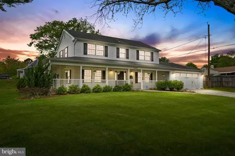 12115 Foxhill Ln, Bowie, MD 20715
