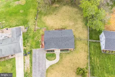 Exterior - 5902 Maple Ter, Laurel, MD 20707 photo 6 of 10