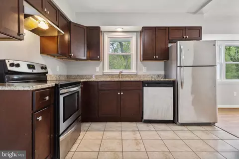 Kitchen - 5902 Maple Ter, Laurel, MD 20707 photo 4 of 5