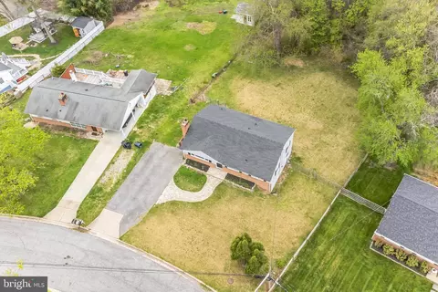 Exterior - 5902 Maple Ter, Laurel, MD 20707 photo 2 of 10