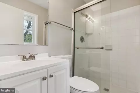 Bath - 5902 Maple Ter, Laurel, MD 20707 photo 2 of 3