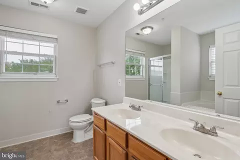 Bath - 611 8th St, Laurel, MD 20707 photo 2 of 5