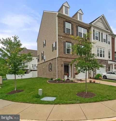 5000 Forest Pines Dr, Marlboro, MD 20772