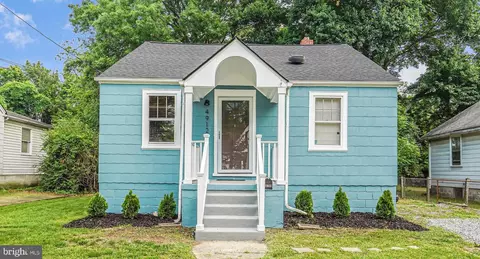 4912 Tuckerman St, Riverdale, MD 20737