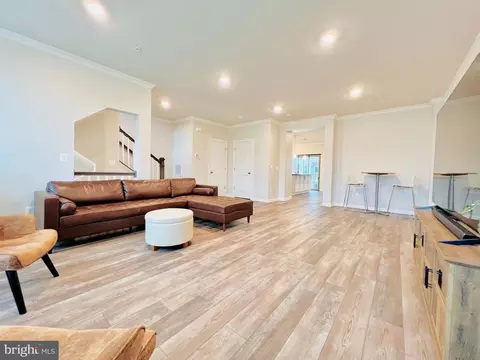 9605 Block St, Lanham, MD 20706 photo 5