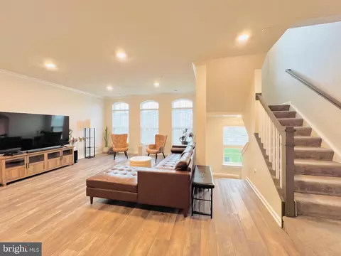 9605 Block St, Lanham, MD 20706 photo 3