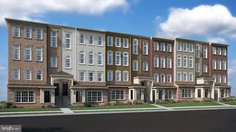 9605 Block St, Lanham, MD 20706