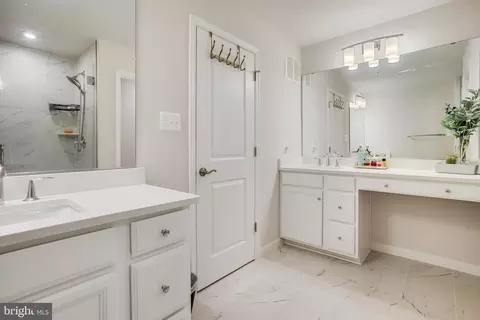 Bath - 10548 John Glenn St, Lanham, MD 20706 photo 5 of 7
