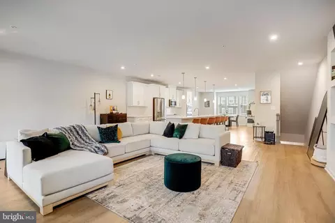 Living - 10548 John Glenn St, Lanham, MD 20706 photo 8 of 8