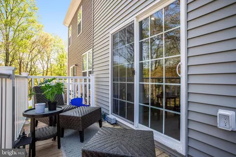 Exterior - 10548 John Glenn St, Lanham, MD 20706 photo 8 of 10