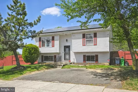 6700 Greenland St, Riverdale, MD 20737