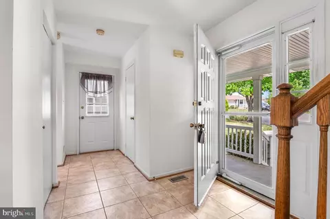 7603 Fox Den Ct, Clinton, MD 20735 photo 8
