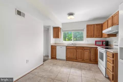 7603 Fox Den Ct, Clinton, MD 20735 photo 16