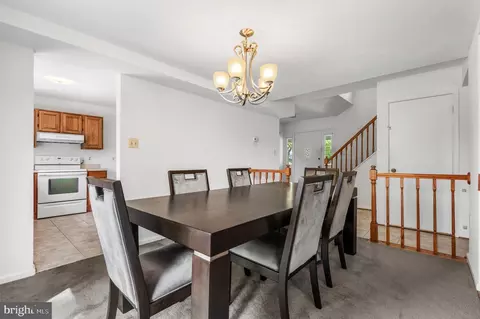 7603 Fox Den Ct, Clinton, MD 20735 photo 9