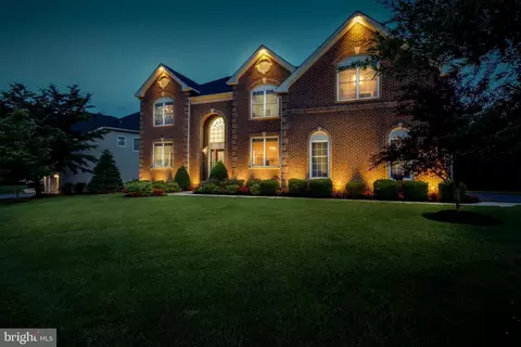 4201 Rolling Paddock Dr, Marlboro, MD 20772