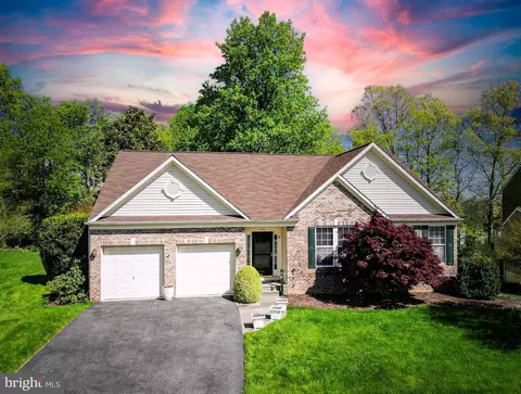7901 Aylesford Ln, Laurel, MD 20707