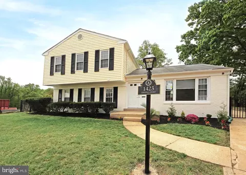 1423 Fernhill Ct, District Heights, MD 20747