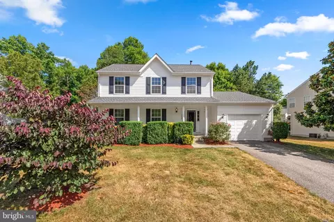 9909 Graystone Dr, Marlboro, MD 20772