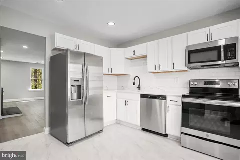 Kitchen - 7666 E Arbory Ct #254, Laurel, MD 20707 photo 3 of 3
