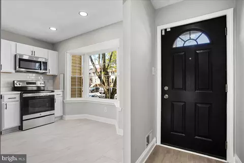 Entry Way - 7666 E Arbory Ct #254, Laurel, MD 20707 photo 1 of 3