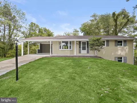 2904 Blooming Ct, Fort Washington, MD 20744