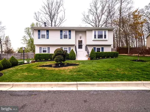 10034 Marguerita Ave, Glenn Dale, MD 20769