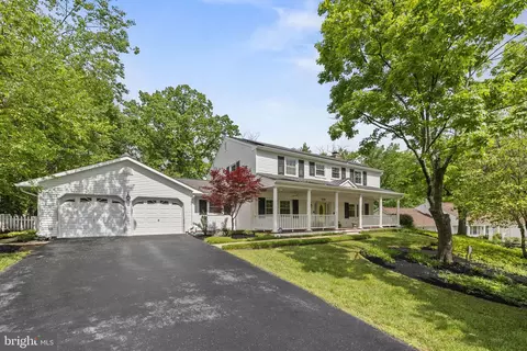 12218 Shadetree Ln, Laurel, MD 20708