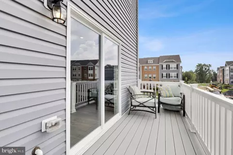 Exterior - 8835 Mimosa Ave, Clinton, MD 20735 photo 3 of 7