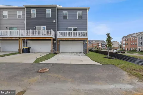 Exterior - 8835 Mimosa Ave, Clinton, MD 20735 photo 6 of 7