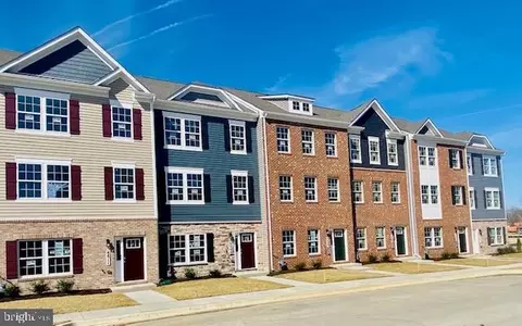 Exterior - 8835 Mimosa Ave, Clinton, MD 20735 photo 2 of 7