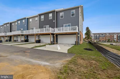 Exterior - 8835 Mimosa Ave, Clinton, MD 20735 photo 5 of 7