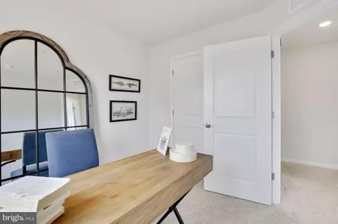 Dining - 8835 Mimosa Ave, Clinton, MD 20735 photo 3 of 3