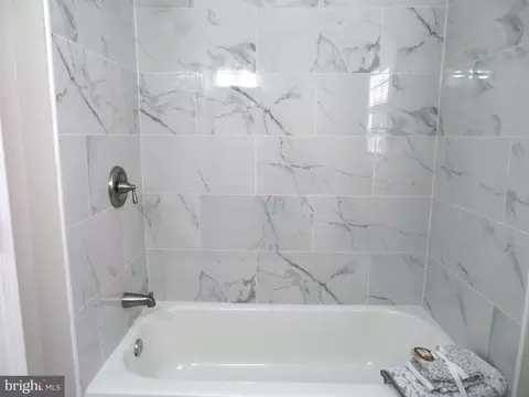 Bath - 8642 Leslie Ave, Glenarden, MD 20706 photo 3 of 7