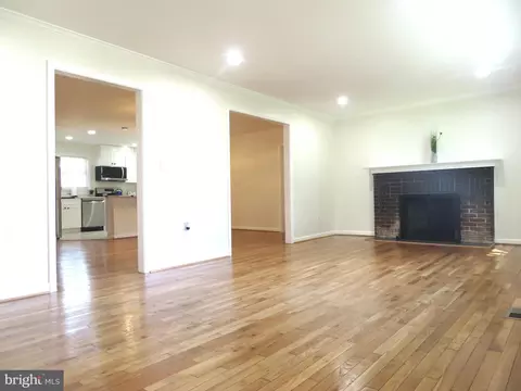 Living - 8642 Leslie Ave, Glenarden, MD 20706 photo 1 of 11