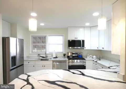 Kitchen - 8642 Leslie Ave, Glenarden, MD 20706 photo 3 of 4