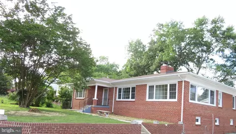 8642 Leslie Ave, Glenarden, MD 20706