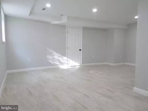 Living - 8642 Leslie Ave, Glenarden, MD 20706 photo 11 of 11