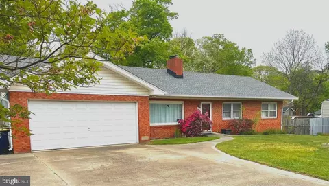9105 Ballard Ln, Clinton, MD 20735